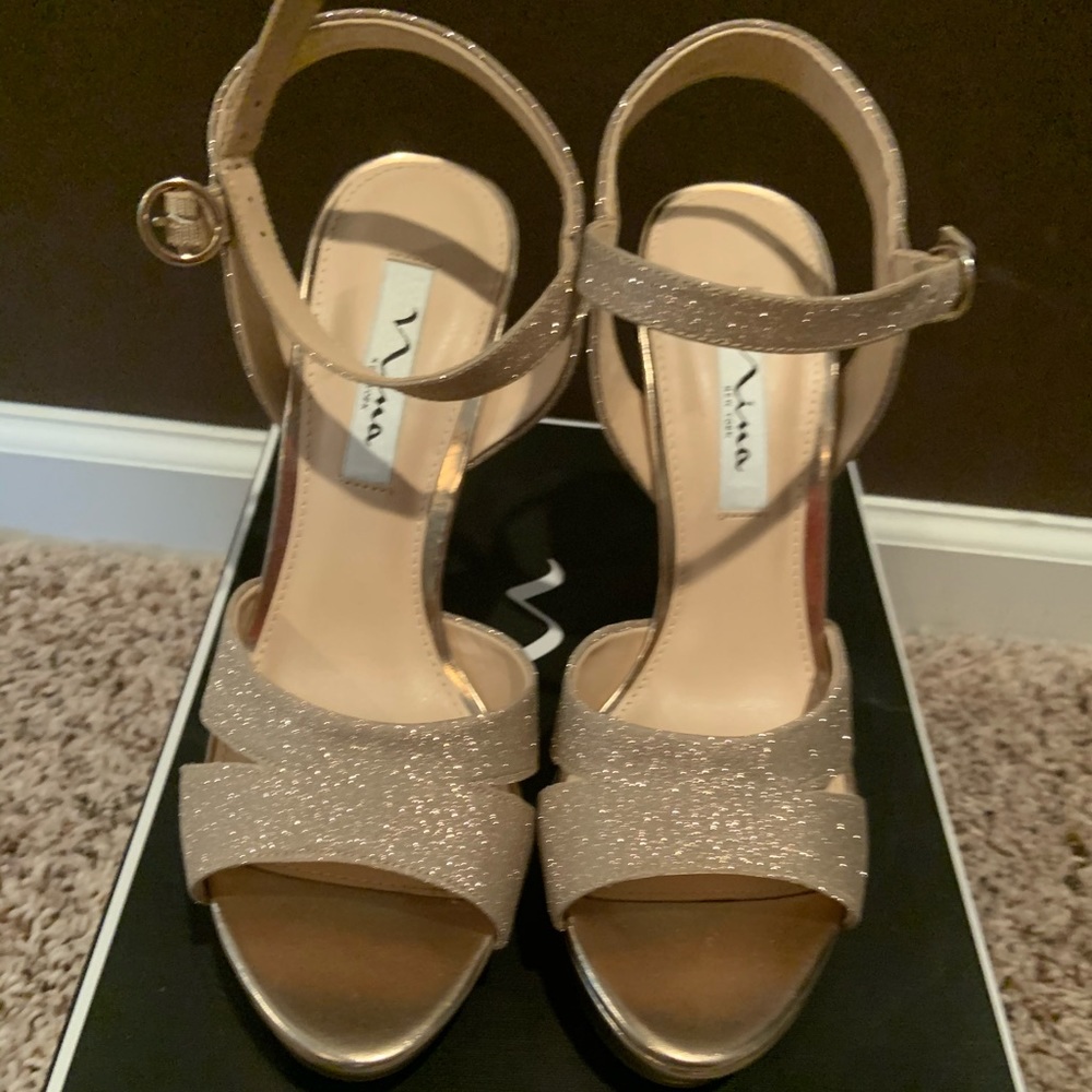 Nina Shara Gold platform shoes size 8.5 NWT